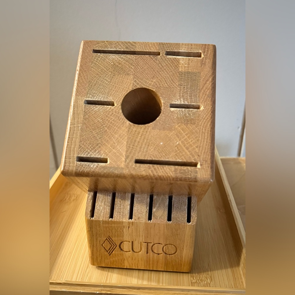Cutco 13 Slot Wooden Knife Block Oak